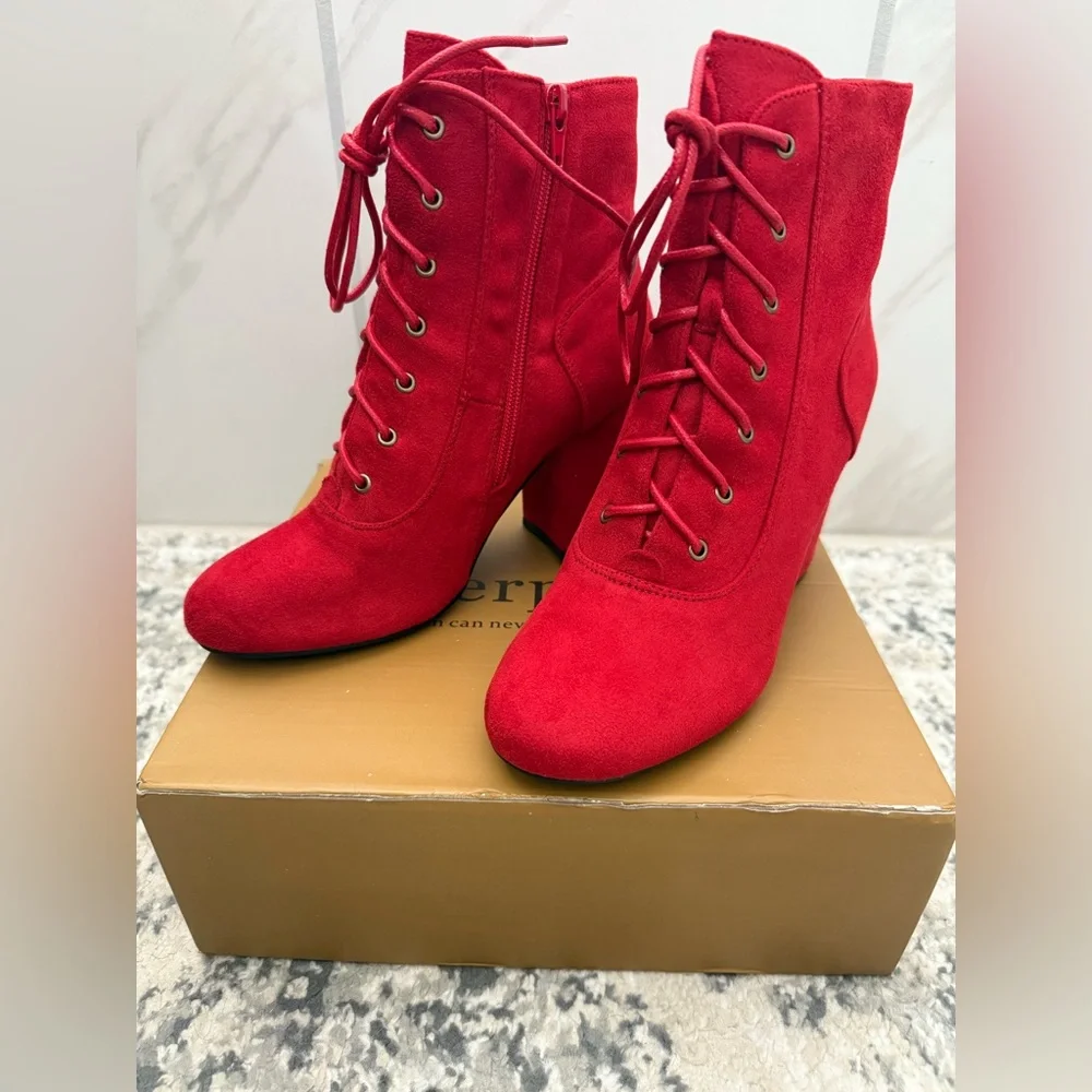 New Perphy‎ Red Lace Up Ankle Chunky Heel Boots - Size 7